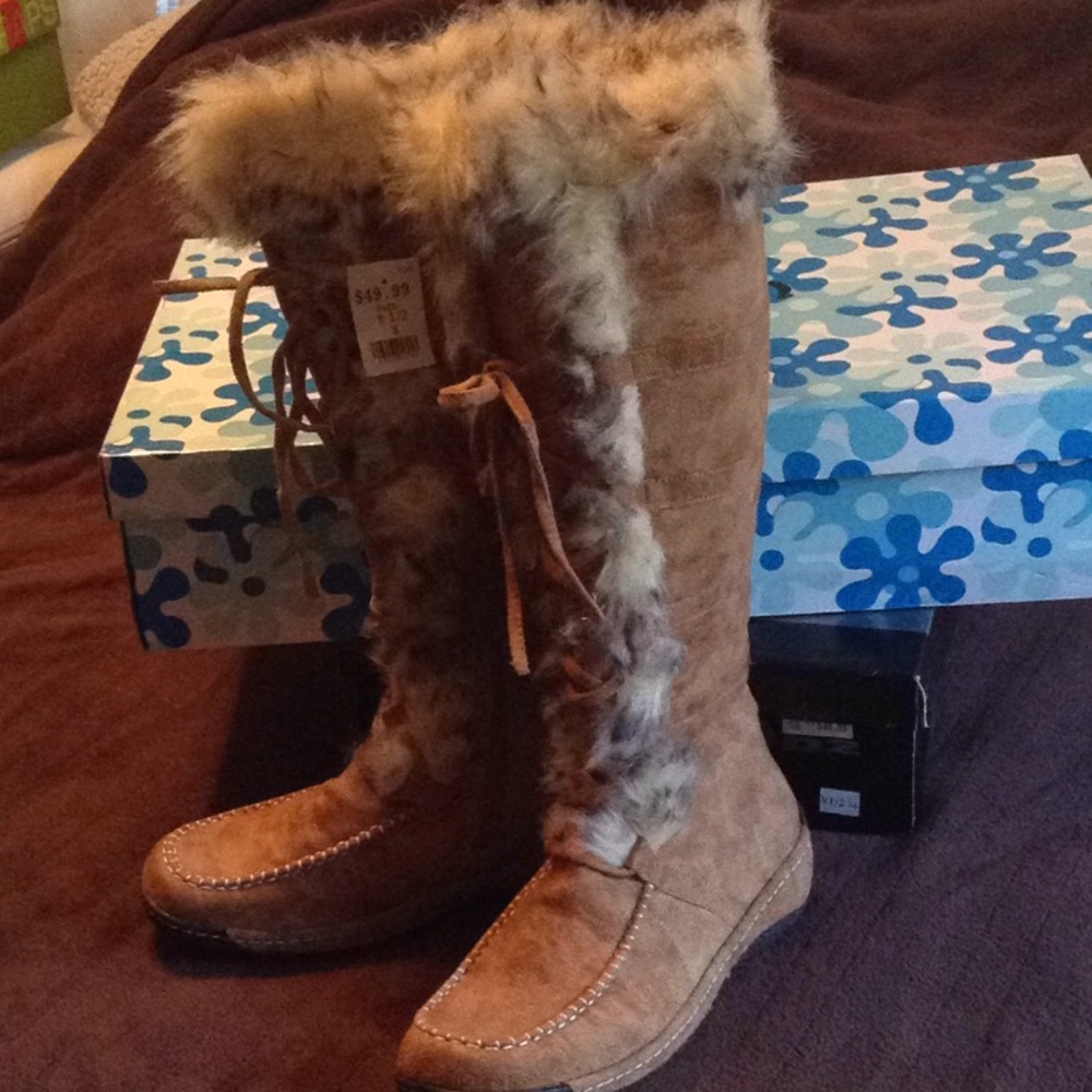 NEW IN BOX W/TAGS STUDIO H BOOTS - SIZE 8 1/2 M.